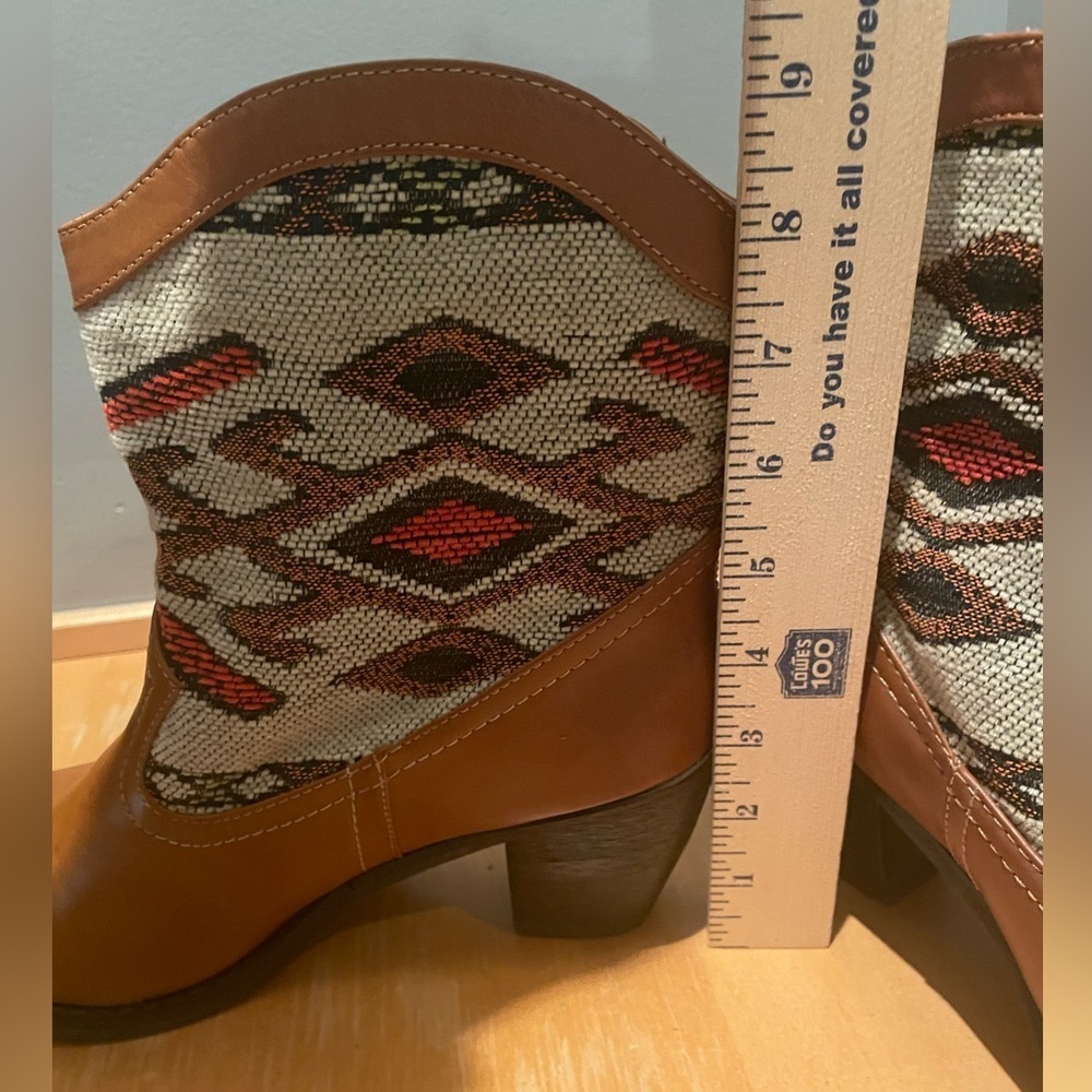 Wanted Women’s Western Kilim Boots Size 10 – Tan Faux Leather & Woven - Picture 10 of 11